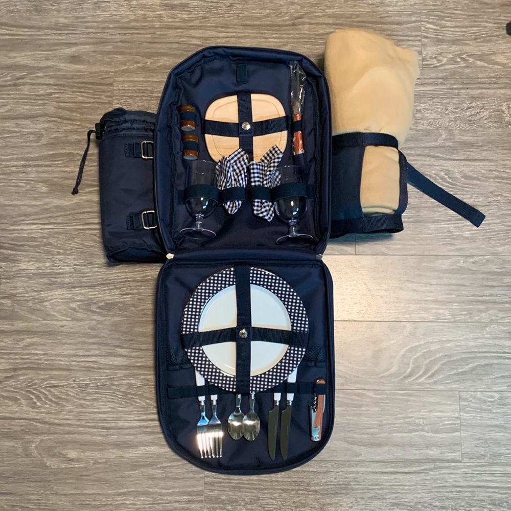 Navy Blue Wine/Picnic backpack (new WOT) never used